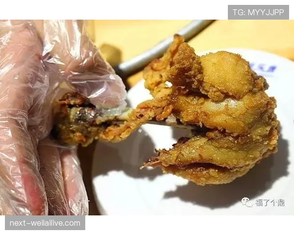 侯志慧赛前啃鸡腿，赛后拎爱马仕