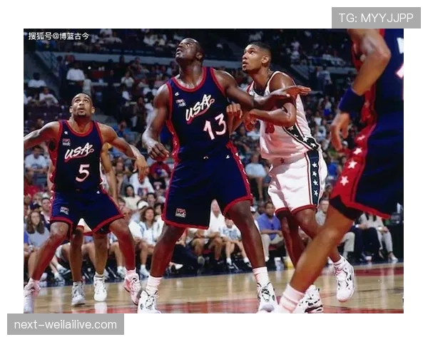 防守三秒违例怎么判罚?讲解NBA和FIBA规则的具体区别。 防守三秒违例怎么判罚?讲解NBA和FIBA规则的具体区别。